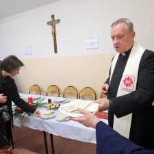 WIGILIA W DOMU DLA BEZDOMNYCH W TARNOWIE