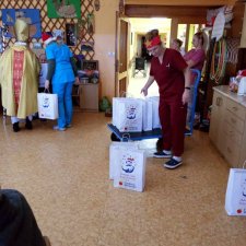 RADOSNE ŚWIĘTA Z FUNDACJĄ BIEDRONKI